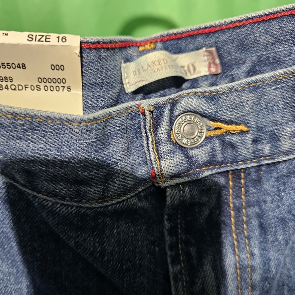 Vintage Levi's 550 Straight Relaxed fit NWT 16 Short 34 Waist 29 Inseam - Picture 3 of 5